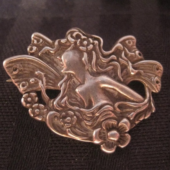ANTIQUE Art Deco Repoussé Figural Maiden Goddess Fairy Lady STERLING Pin Brooch - Picture 4 of 8